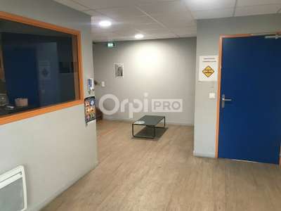 A louer local d'activités de 1970m² Sud Limoges