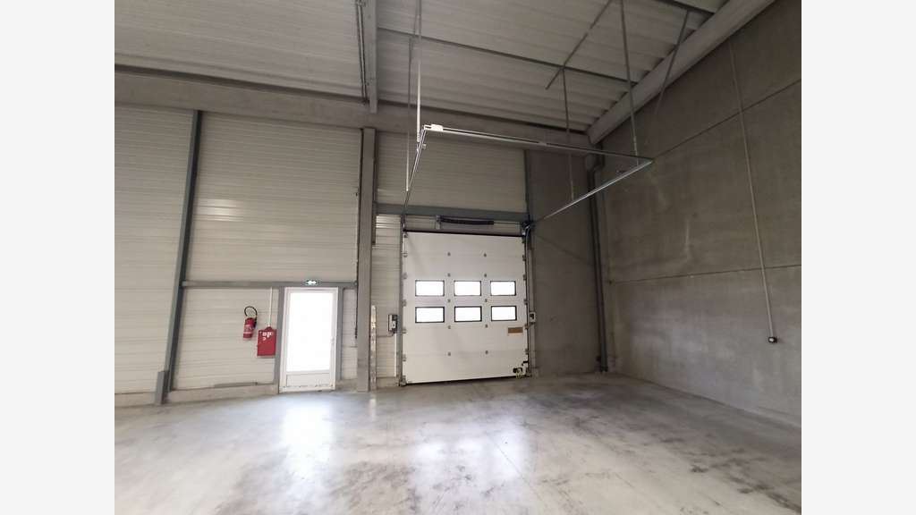 A louer dépôt industrie 600m² neuf à Limoges Nord