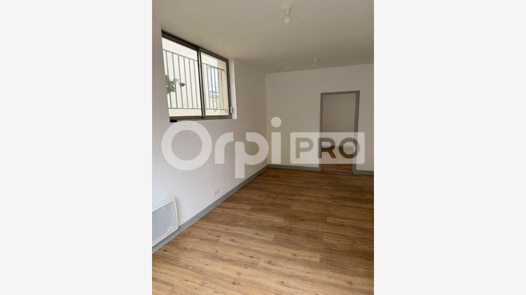 Local Professionnel de 95m2 à louer