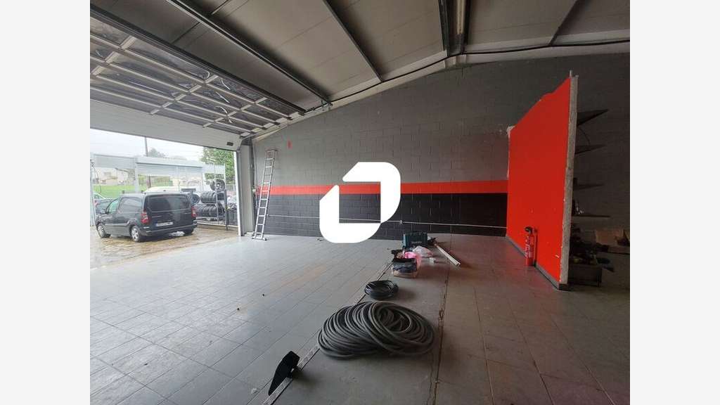 A louer Local d'activité 105m² Linas