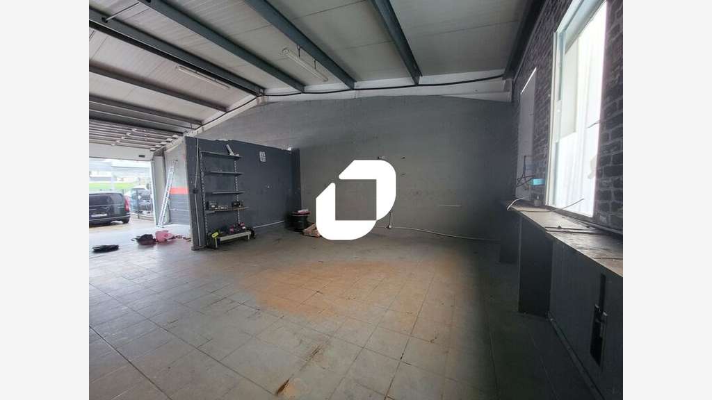 A louer Local d'activité 105m² Linas