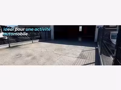Local d'activité de 105m² à louer à Linas
