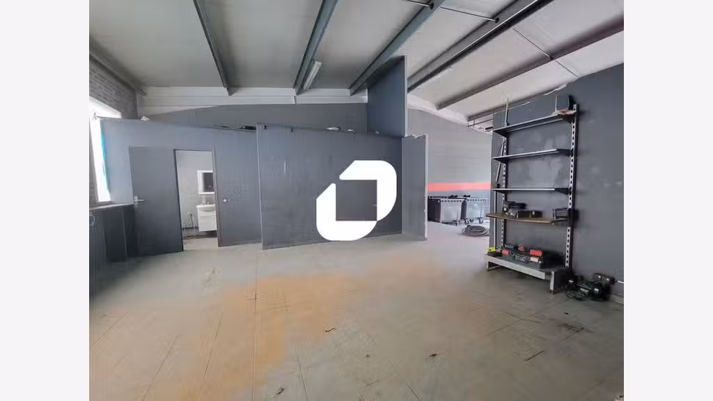 A louer Local d'activité 105m² Linas