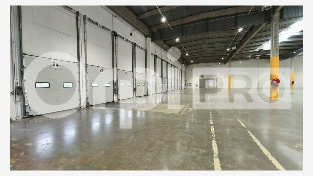 A louer entrepôt logistique 8018m² à Lisses