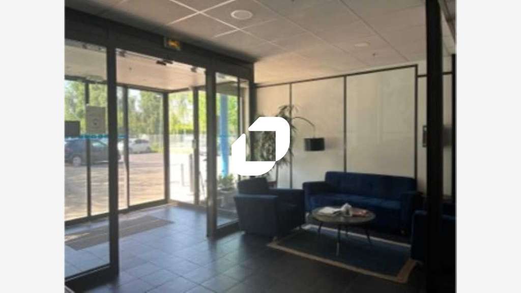 A louer Local d'activité 7160m² Lisses
