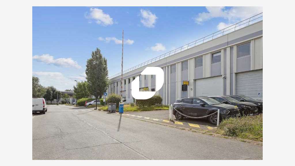 A louer Local d'activité 673m² Lisses