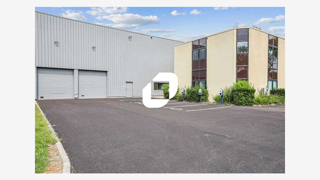 A louer Local d'activité 4542m² Lisses