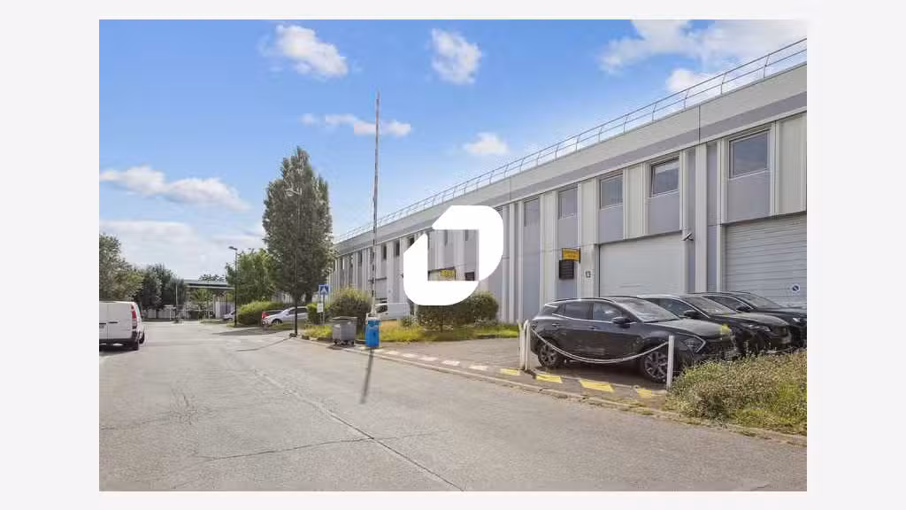 A louer Local d'activité 673m² Lisses