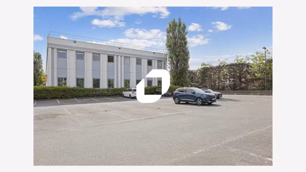 A louer Local d'activité 673m² Lisses