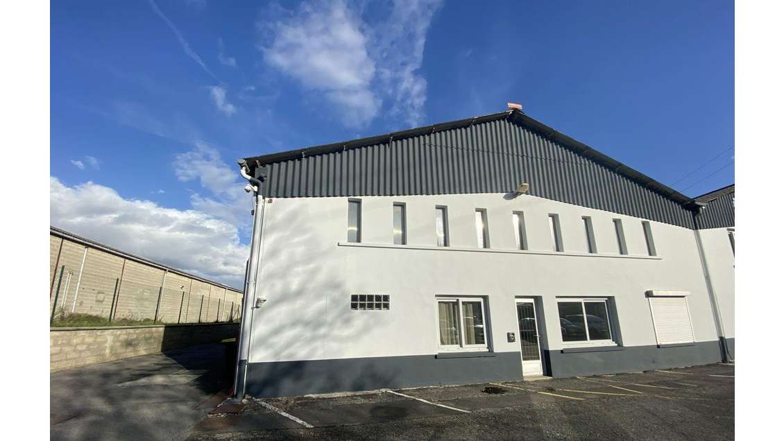 Location local 575m² à Lizy/Ourcq ZA Les Carreaux