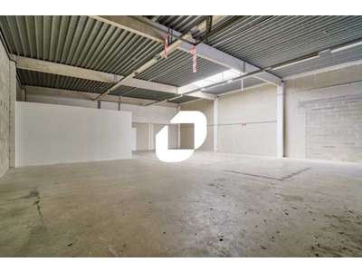 Location Locaux d'activités - Entrepôts à Lognes