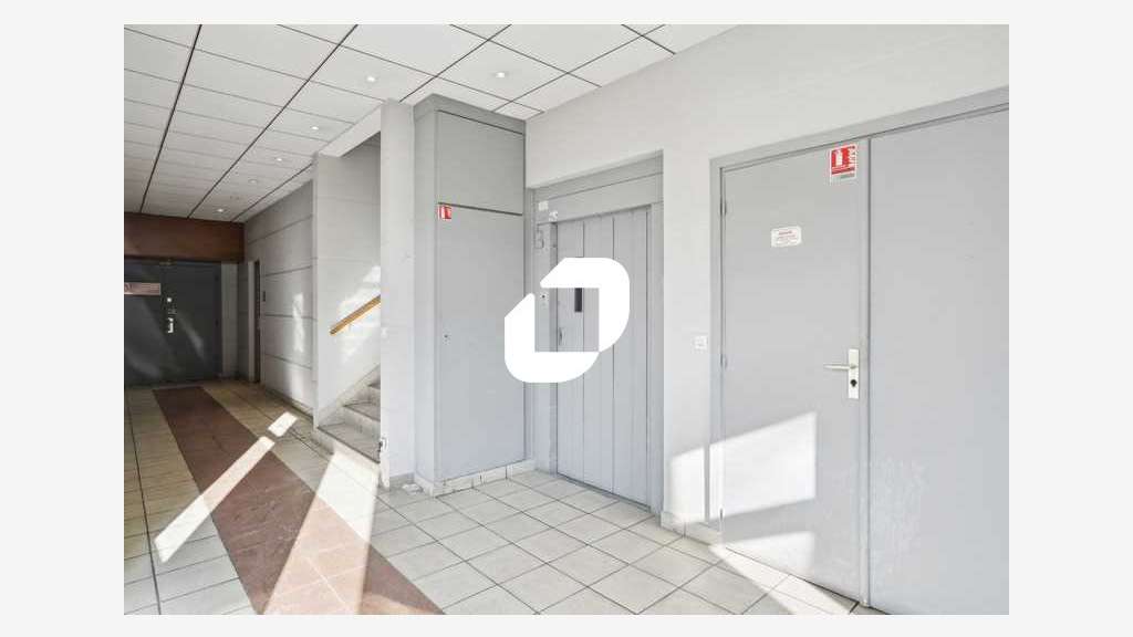 A louer Local d'activité 225m² Lognes