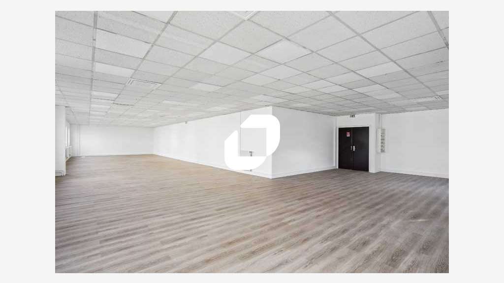 A louer Local d'activité 238m² Lognes