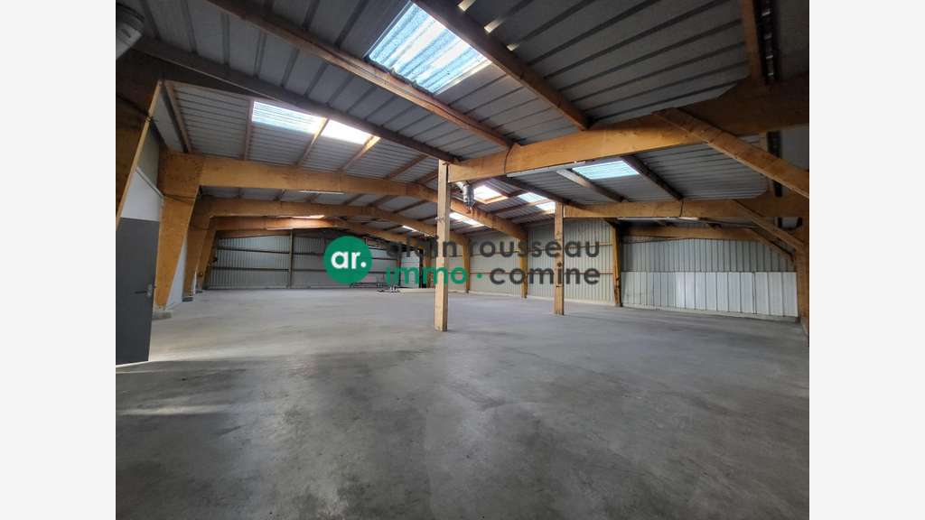Location local d'activité 730m² Angers Est