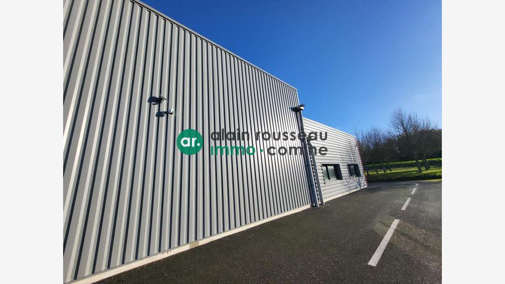 Location local d'activité 730m² Angers Est