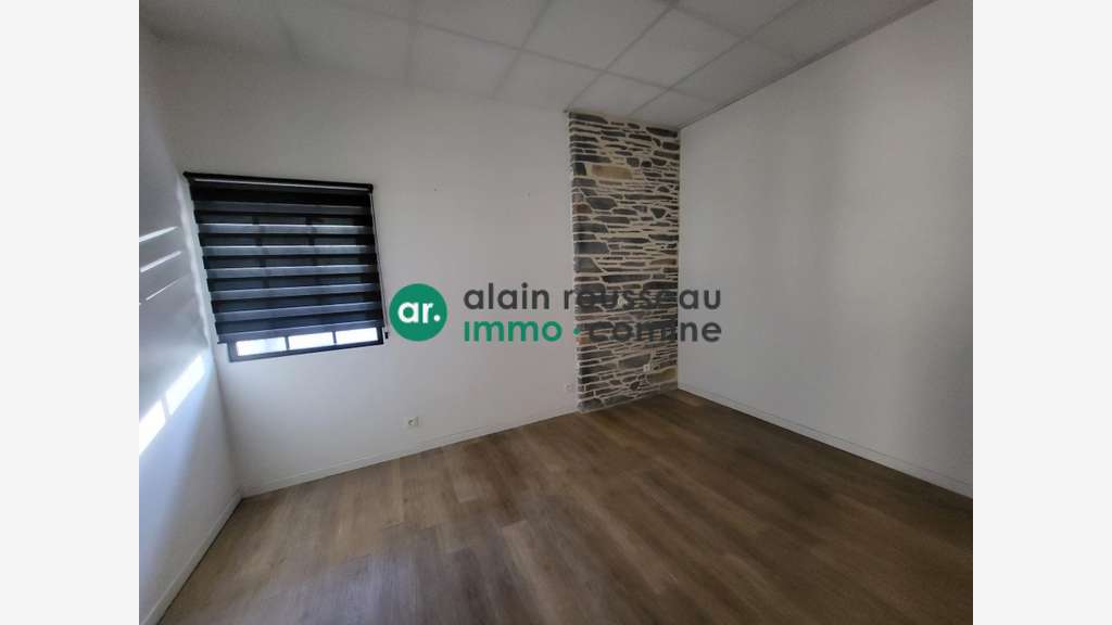 Location local d'activité 730m² Angers Est