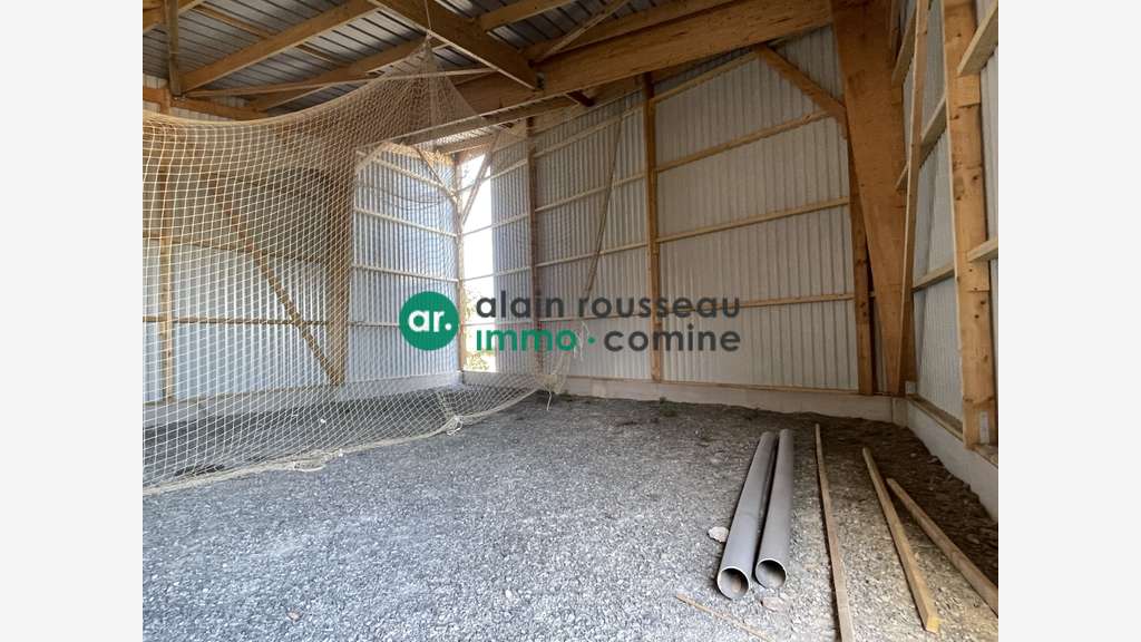 A louer local activité de 275m² à Loire Authion