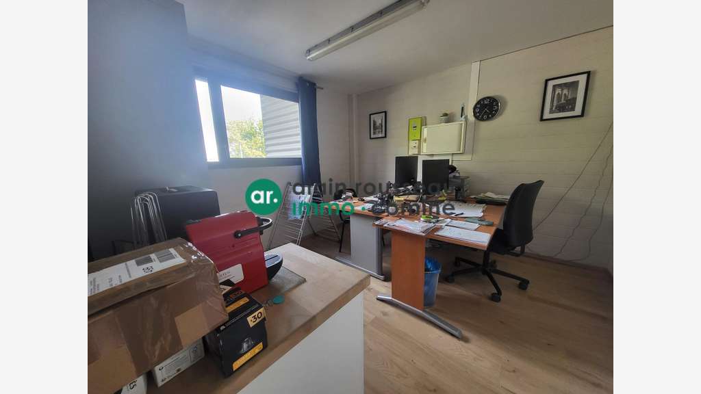 A louer local d'activité de 143m² à Loire Authion