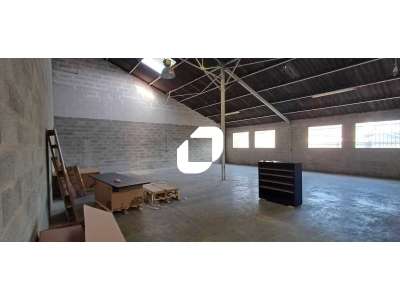 Location Locaux d'activités - Entrepôts à Longnes