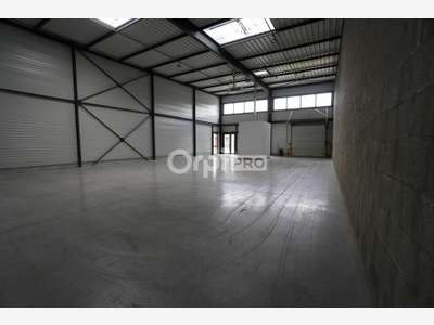 A louer local d'activité 253m² bel empl à Longvic