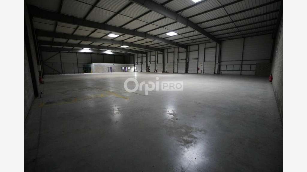 a louer local d'activité 1544m² secteur Longvic