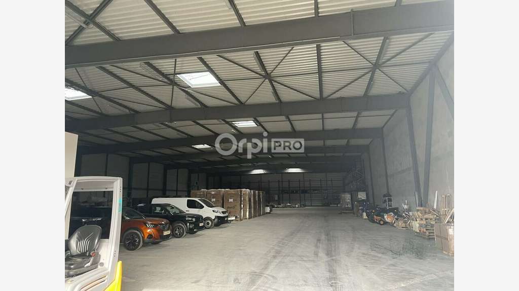 a louer local d'activité 1544m² secteur Longvic