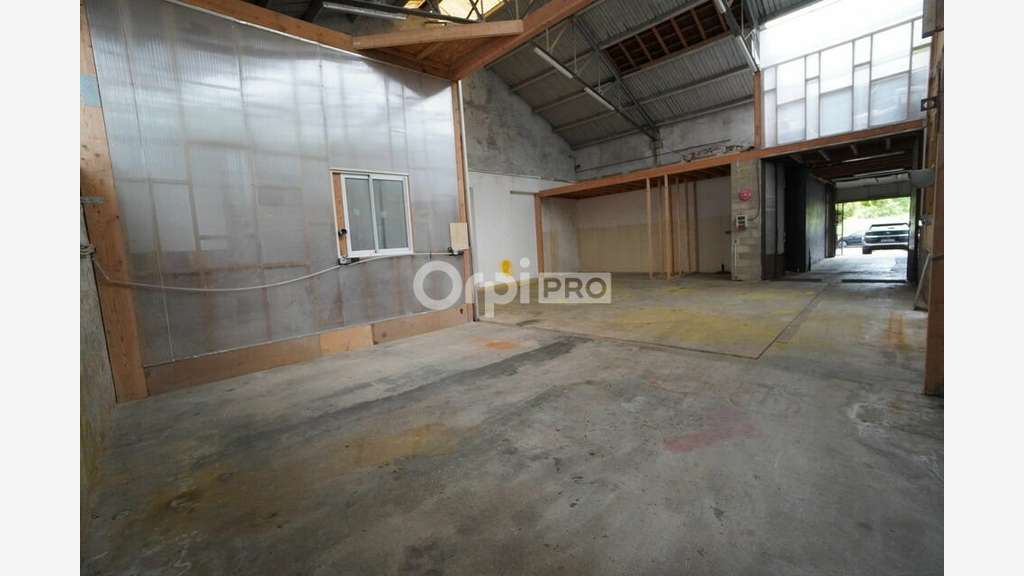 A louer local d'activité 195m² secteur Longvic