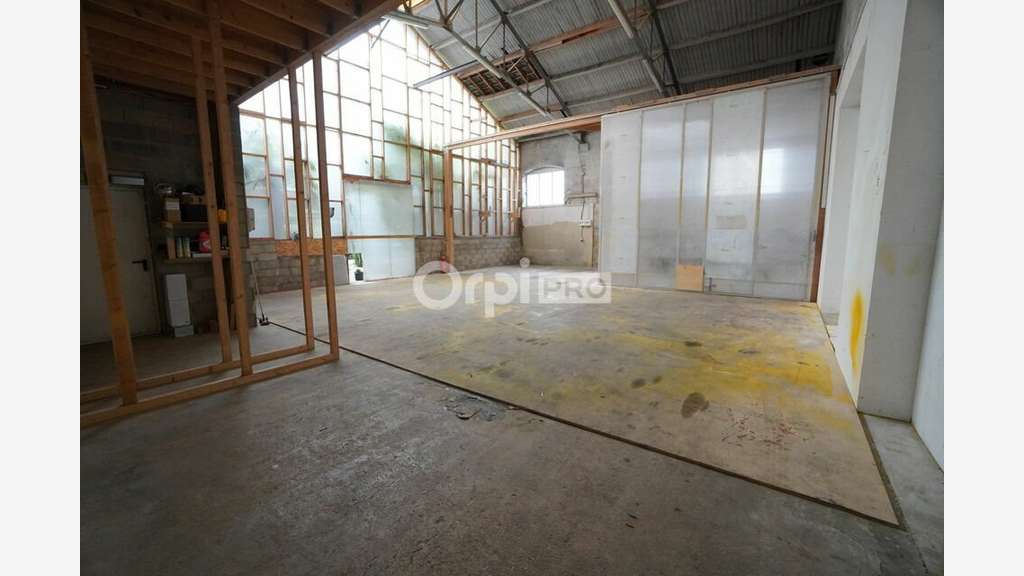 A louer local d'activité 195m² secteur Longvic