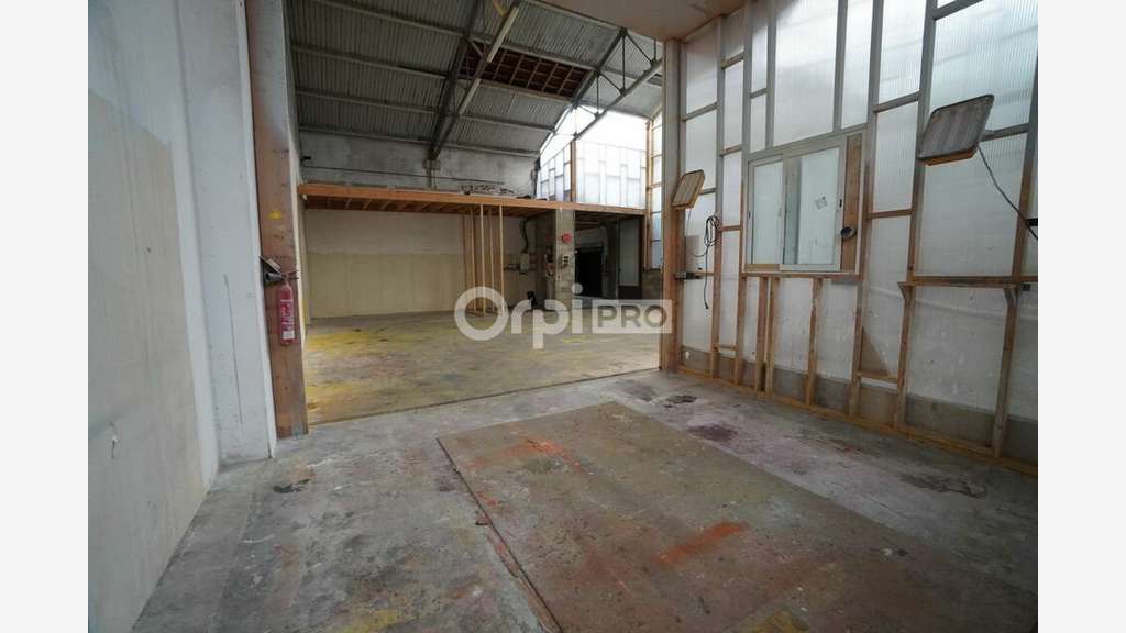 A louer local d'activité 195m² secteur Longvic