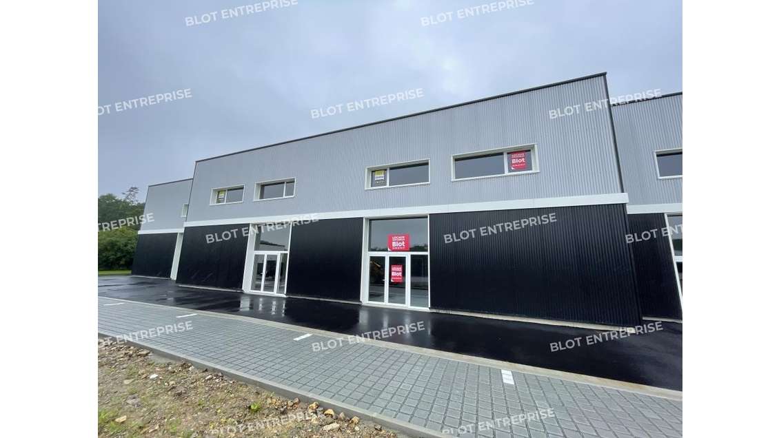 A louer local d'activités neufs 267m² à Loperhet