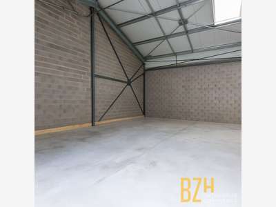 A louer local d 120m² secteur Lorient zone Kerpont