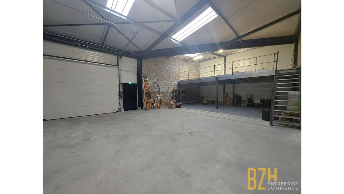 Local d'activités 247m² à louer secteur Lorient