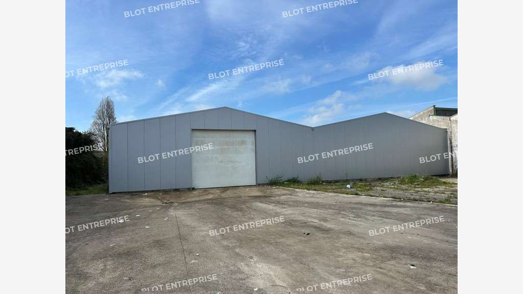 A louer local d'activités rénové de 730m² Lorient