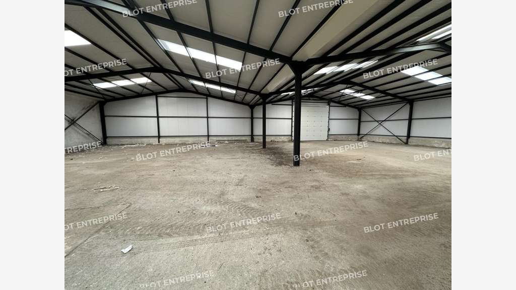 A louer local d'activités rénové de 730m² Lorient