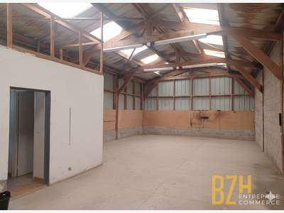 A louer local d'activité 110m² en ZA à Ploemeur