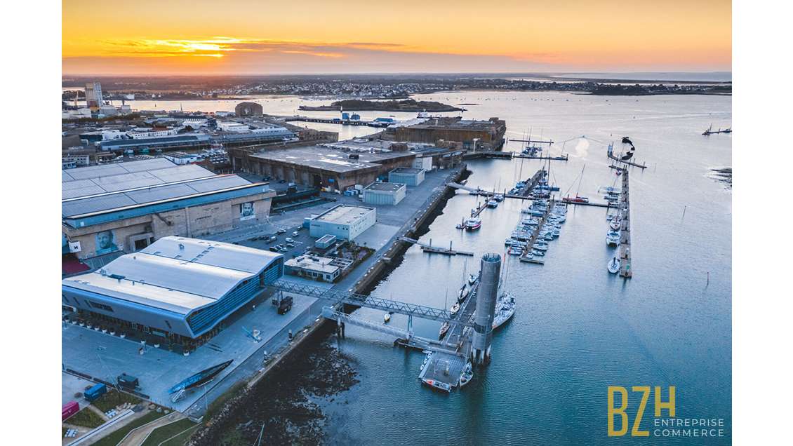 A louer local d'activités 675m² à Lorient la Base