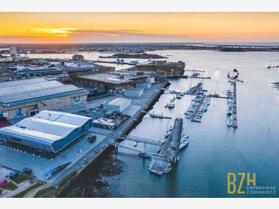 A louer local d'activités 675m² à Lorient la Base