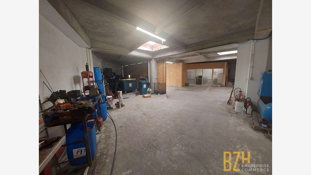 A louer local d activités 300m² sur Hennebont
