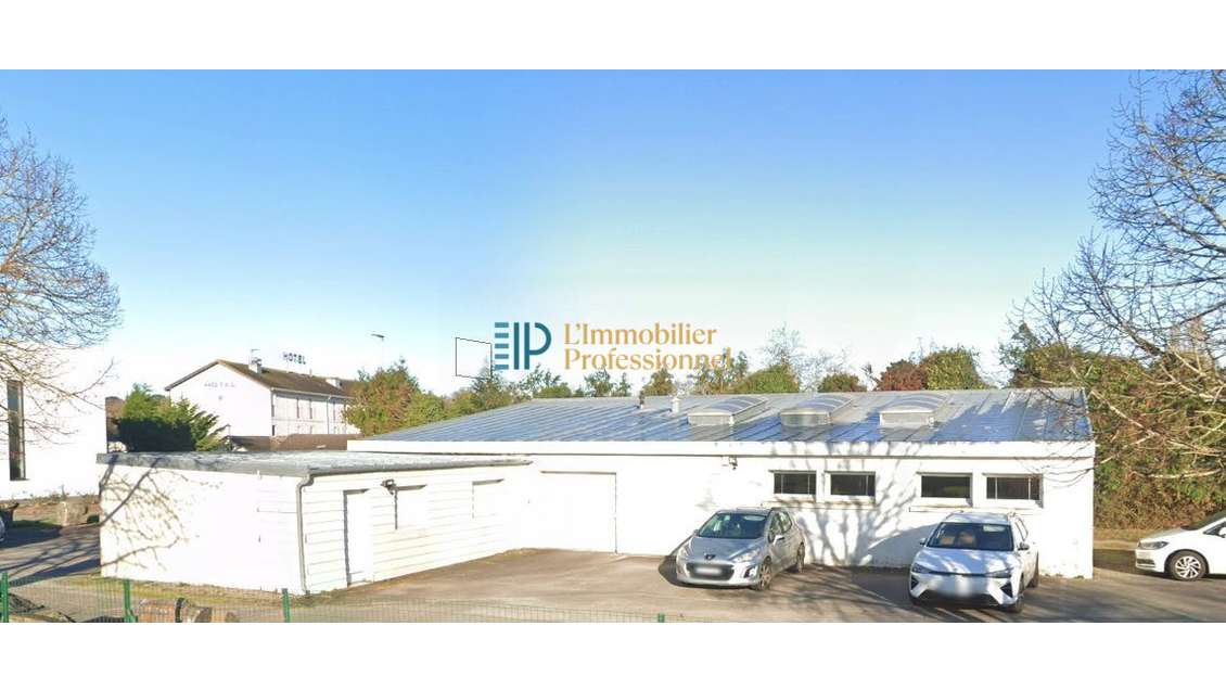 Local d'activité 265m² à louer à Larmor-Plage