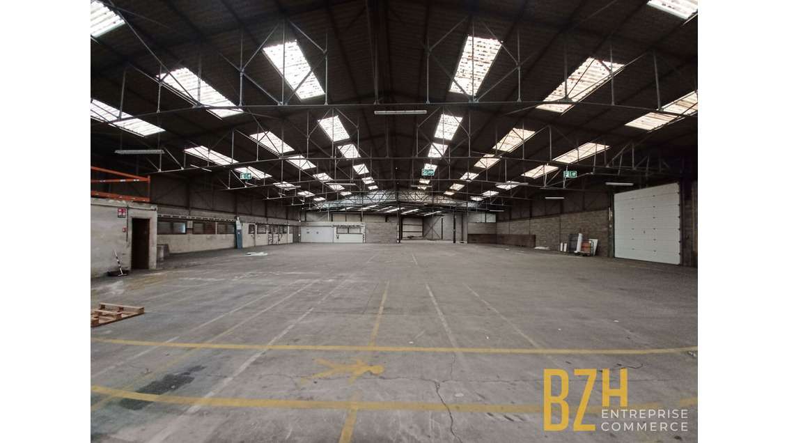 A louer local d'activité 1700m² à Lorient