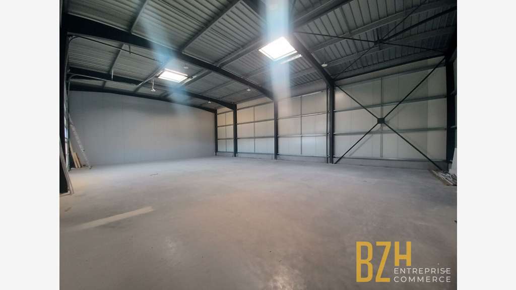 A louer local d'activité 310m² Kervignac RN165