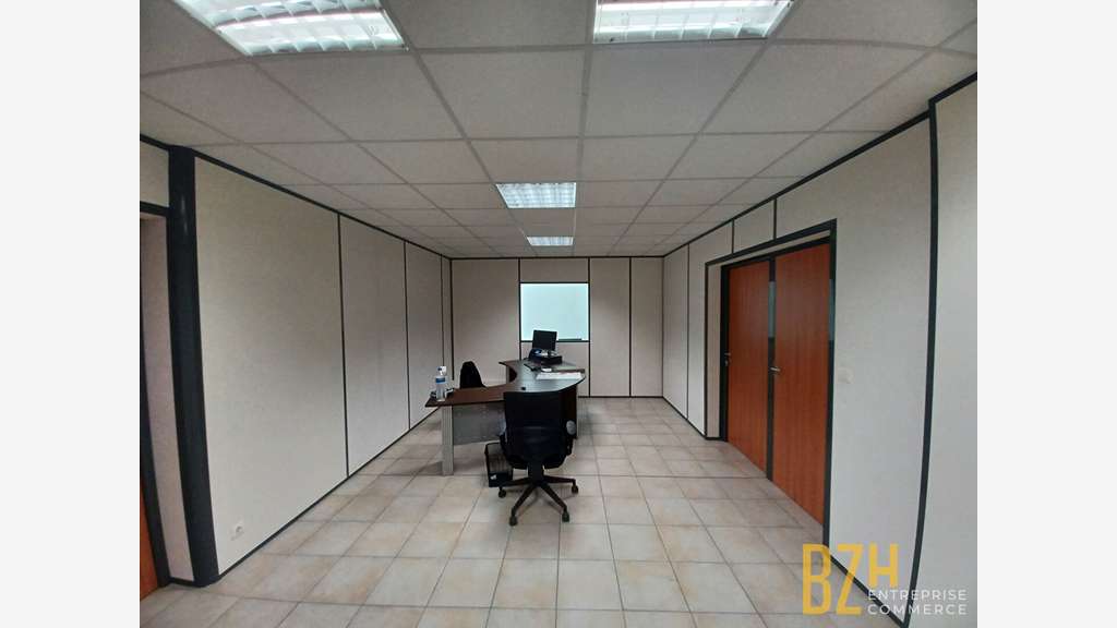 A louer local 330m² secteur Kerpont à Caudan