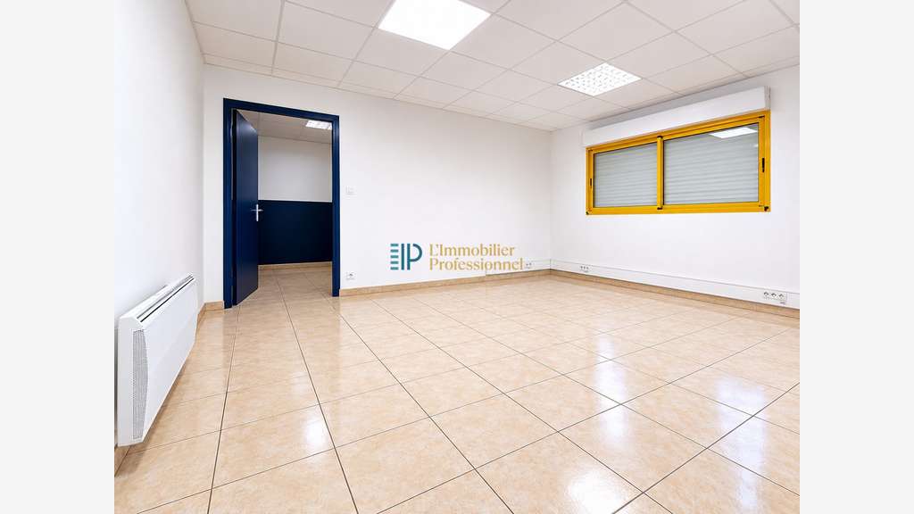 Loue local d'activité 540m² Caudan zone de Kerpont