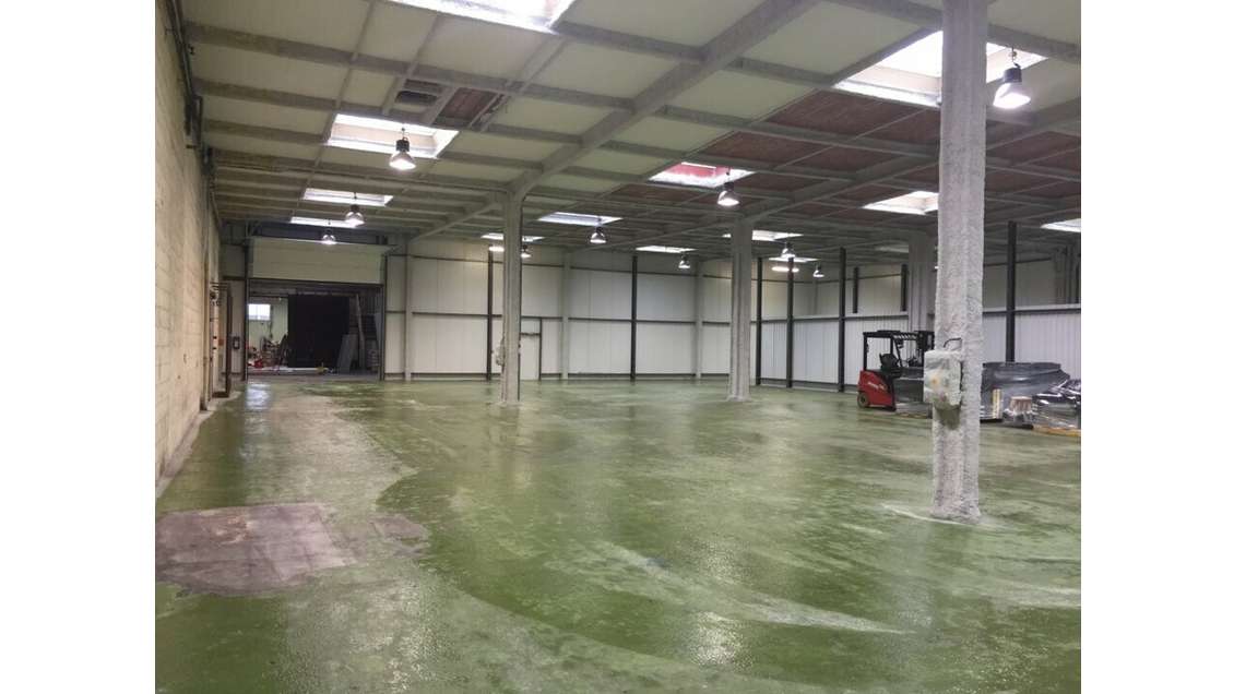 A louer locaux d'activité de 1100m² à Lorient