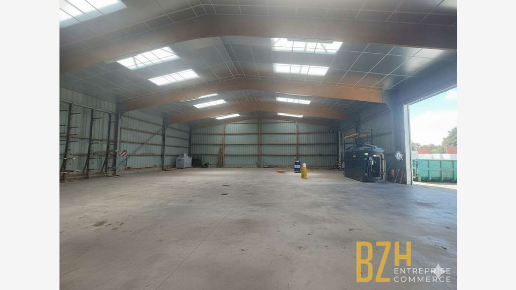 A louer cellule d'activités 500m² secteur Lorient