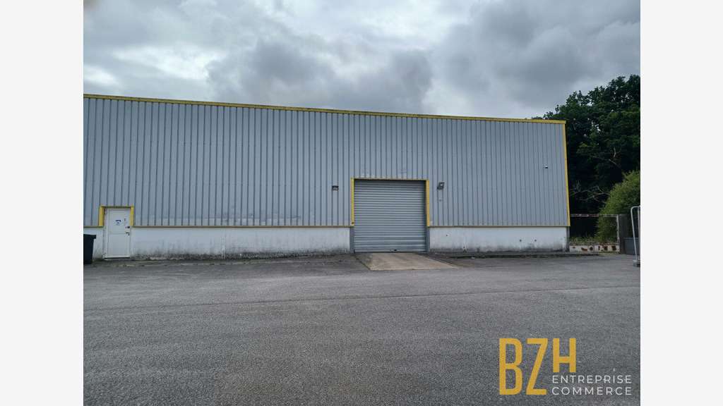 Loue local activité 850m² en za Kerpont à Lorient