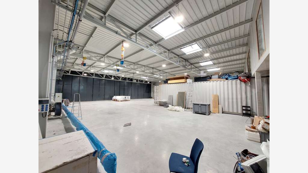 A louer local d'activité bureaux 730m² à Lorient