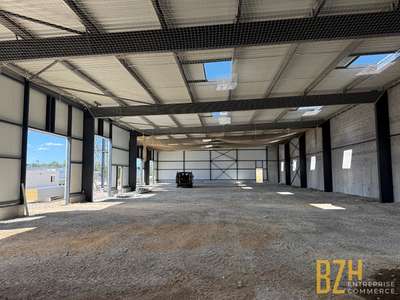 A louer local d'activité 160m² à 988m² à Lorient