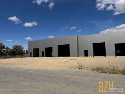 A louer local d'activité 160m² à 988m²  à Lorient