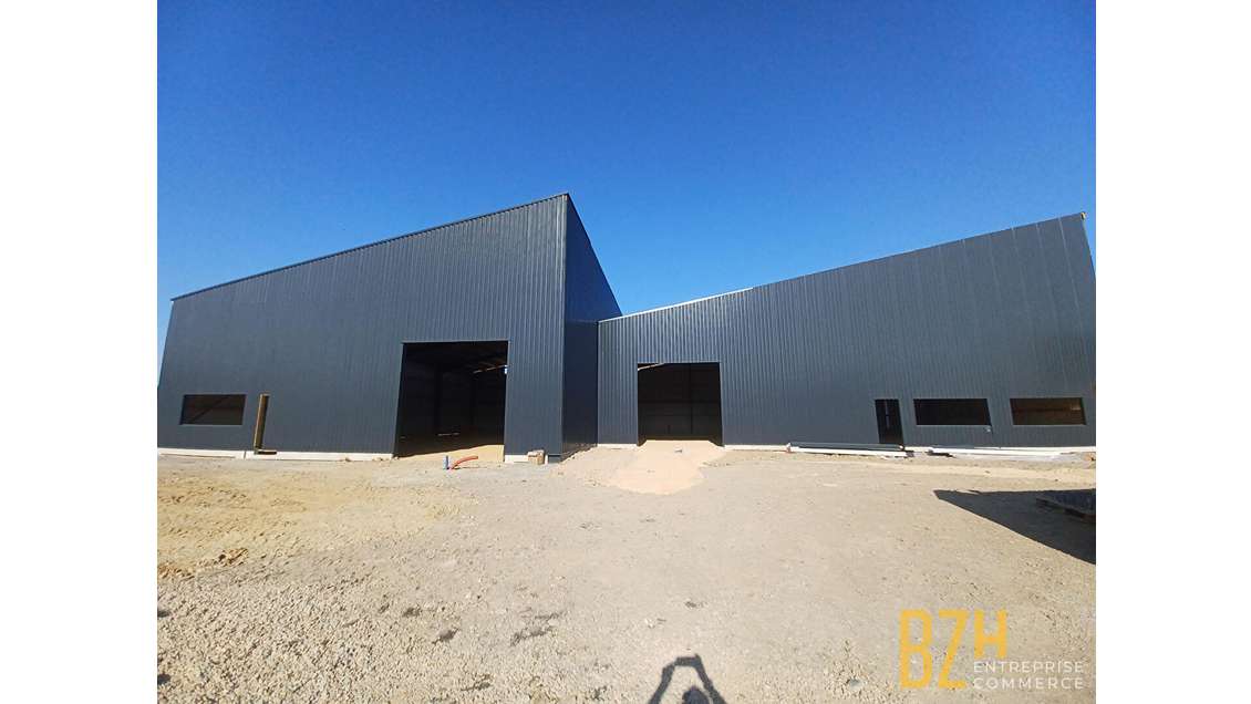A LOUER - LOCAL D'ACTIVITE 800 m² - SECTEUR 